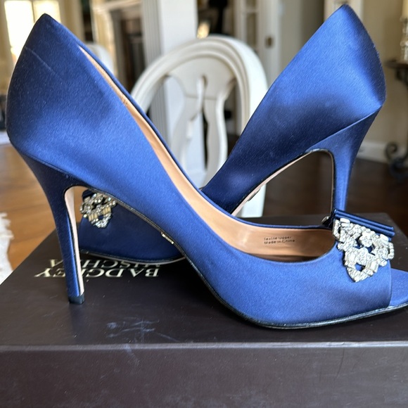Badgley Mischka Davida navy satin peep toe heels - Picture 9 of 11